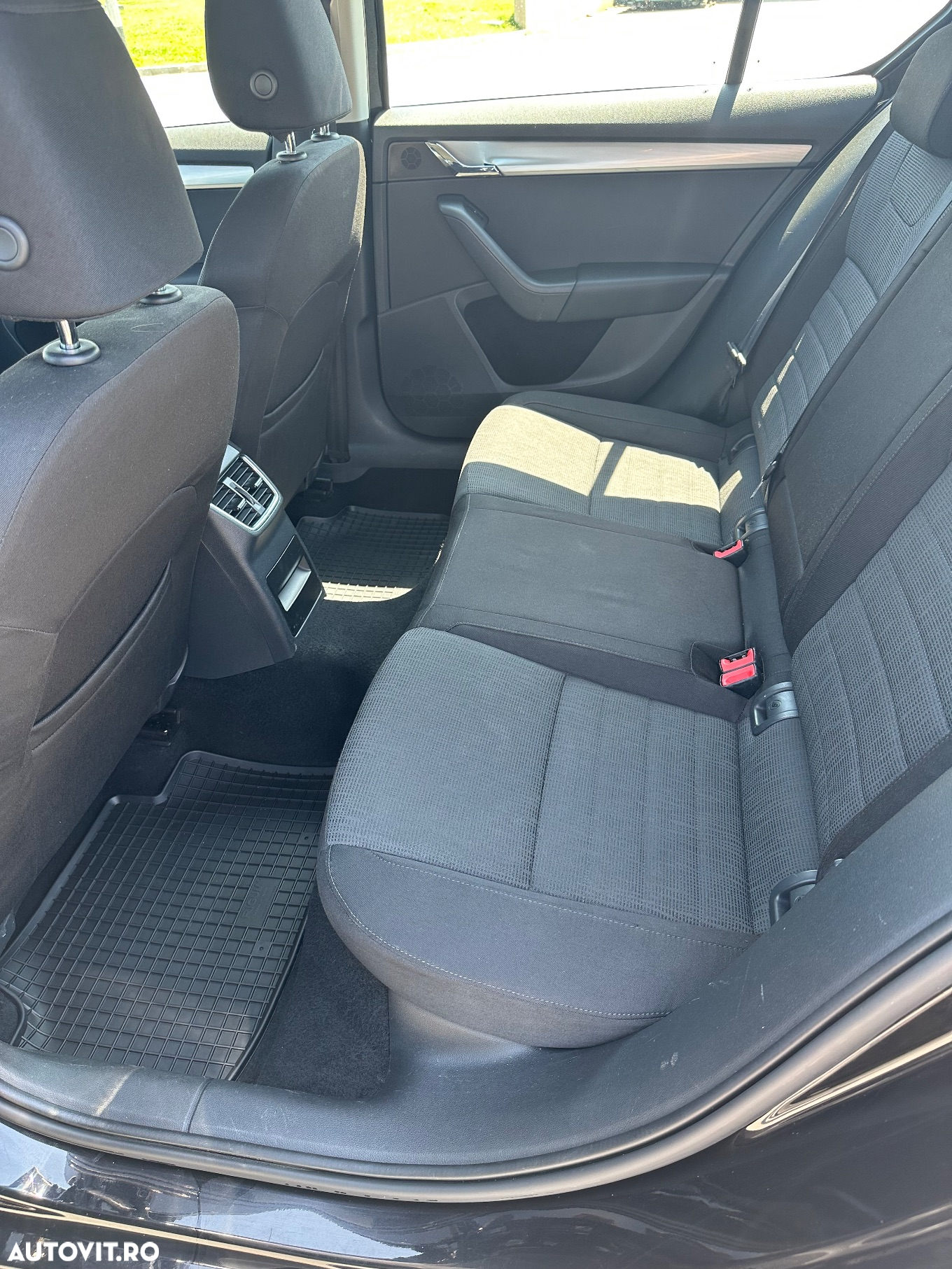 Skoda Octavia 2.0 TDI AMBITION DSG - 6
