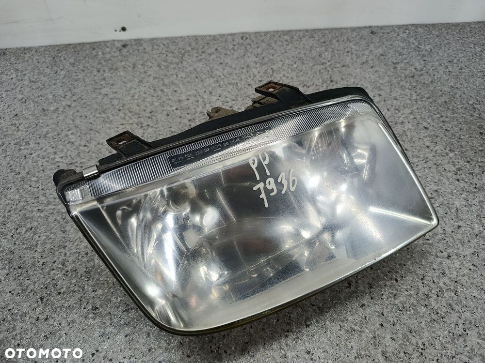 LAMPA PRZÓD PRAWA VW BORA - 4