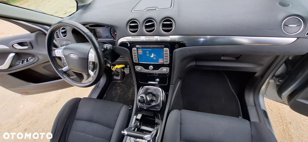 Ford S-Max 2.0 TDCi DPF Titanium - 32