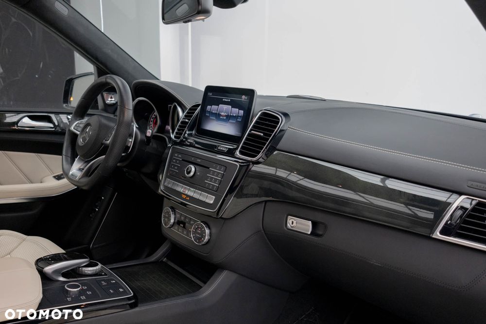 Mercedes-Benz GLS AMG 63 4Matic AMG Speedshift 7G-TRONIC - 16
