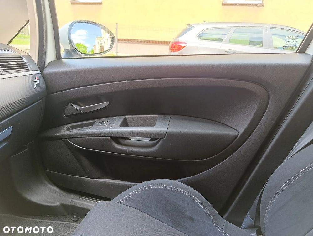 Fiat Grande Punto - 11