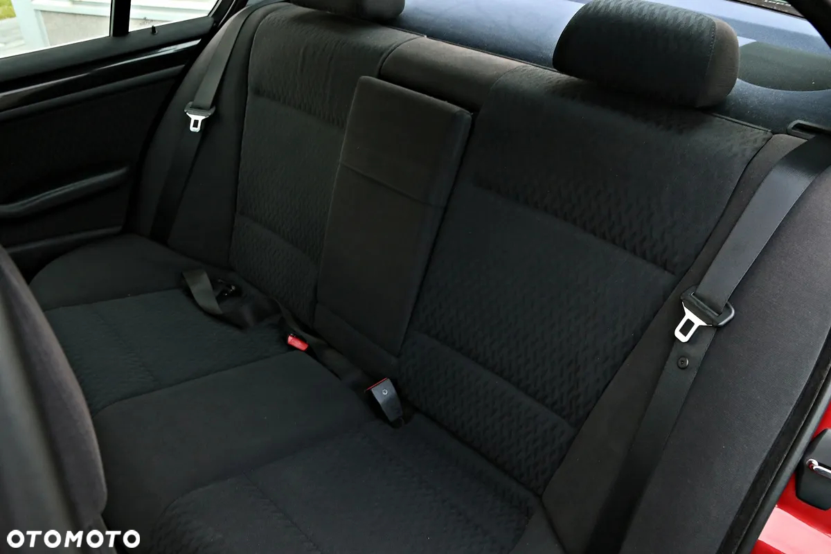 BMW Seria 3 - 36