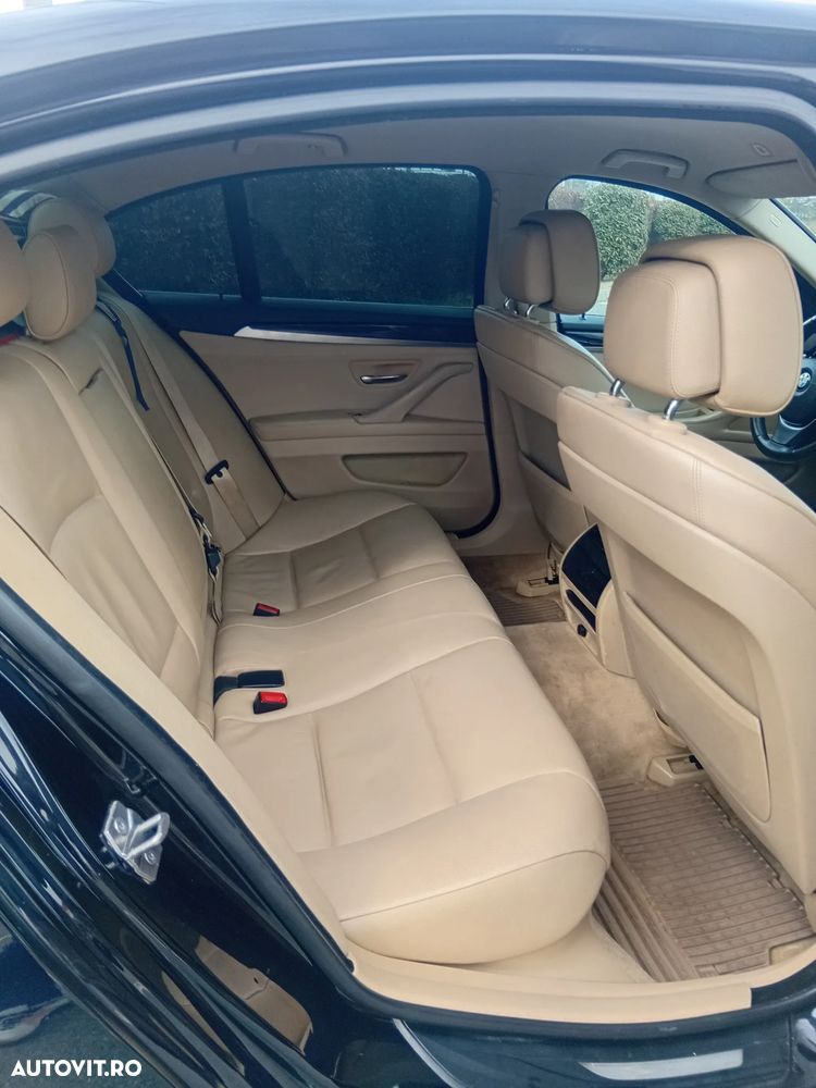 BMW Seria 5 525d xDrive - 5