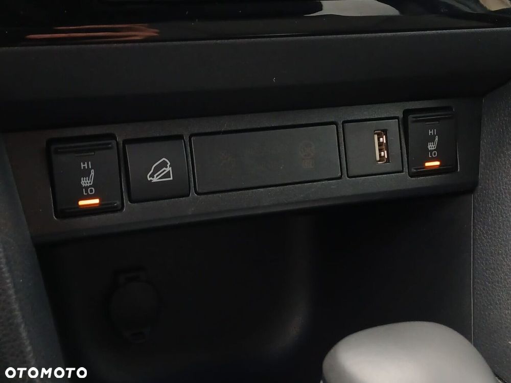 Toyota Yaris Cross Hybrid 1.5 Comfort 4x4 - 24
