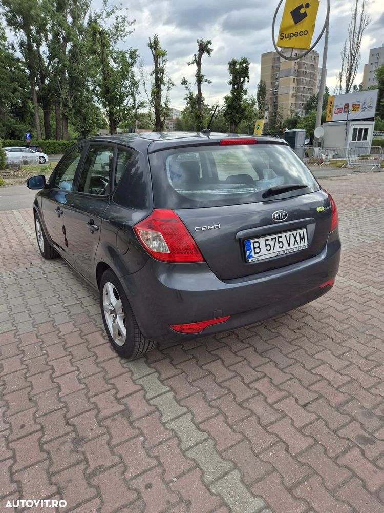 Kia Ceed 1.4 CVVT Attract - 3