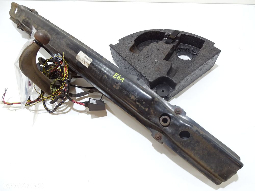HAK HOLOWNICZY BMW E61 OE - 2