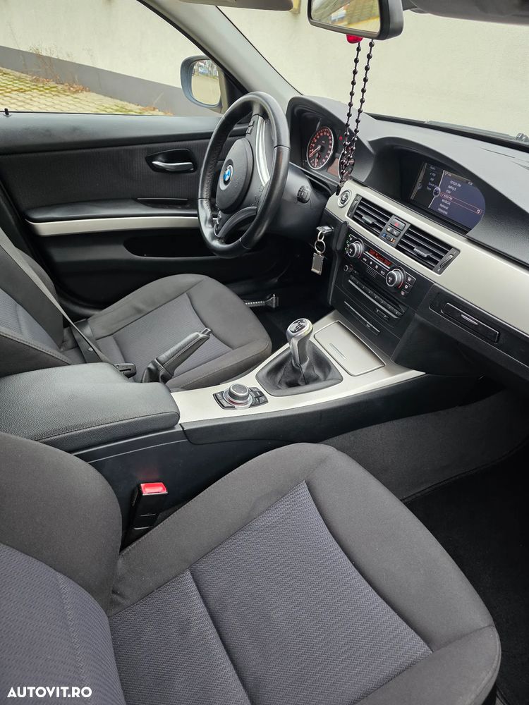 BMW Seria 3 318i Edition Sport - 8