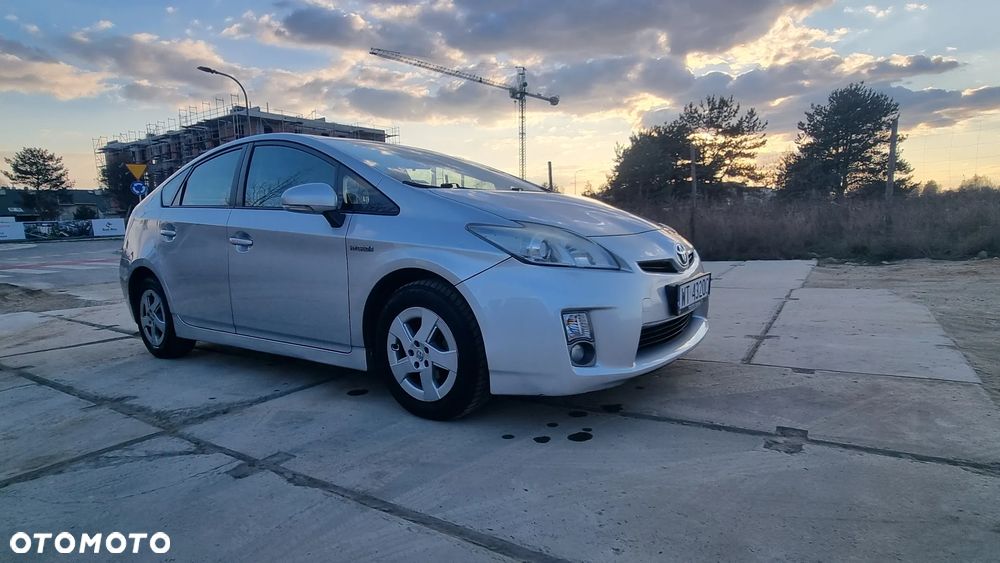 Toyota Prius 1.8 HSD Active - 1