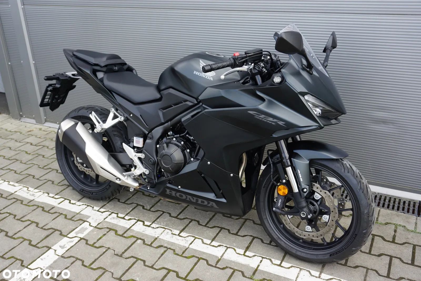 Honda CBR - 1