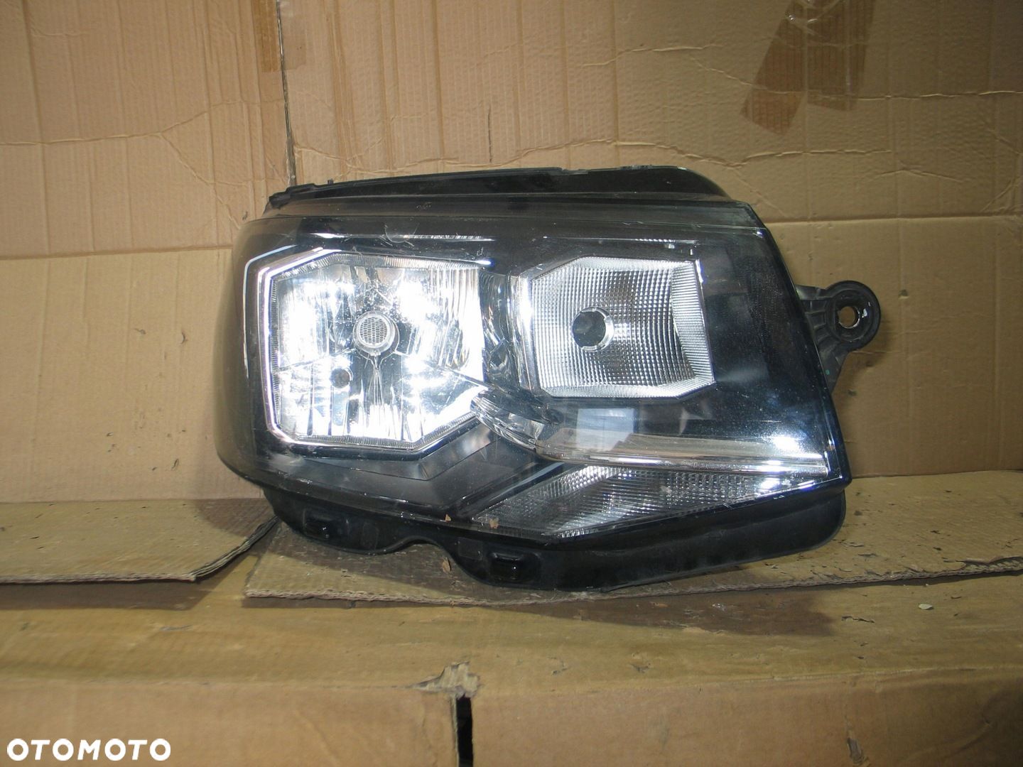 lampa przod vw T5 lift T6 7E1941016L europa - 1