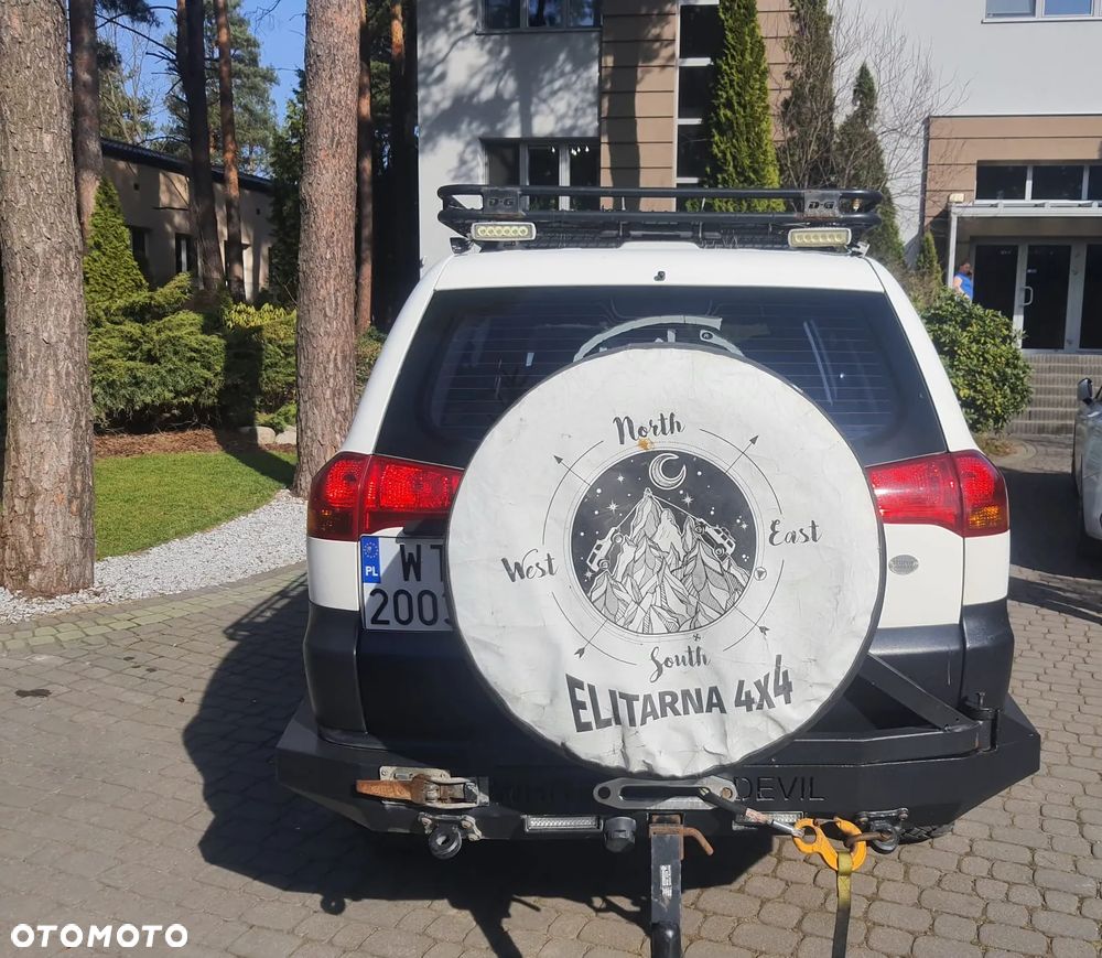 Mitsubishi Pajero Sport - 11