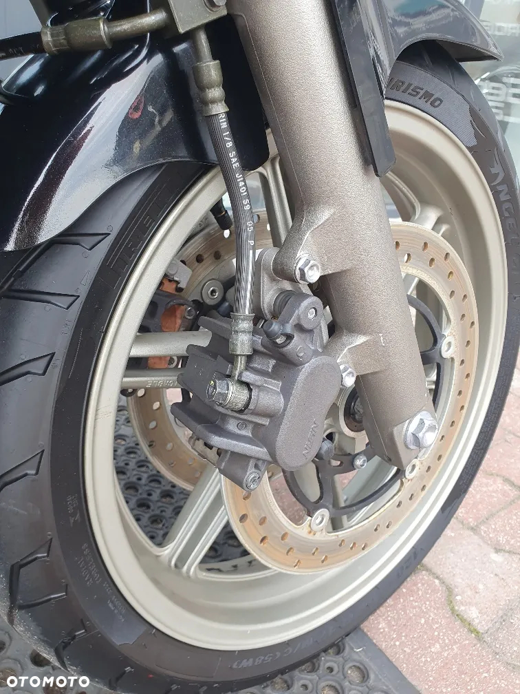 Honda CBF - 24