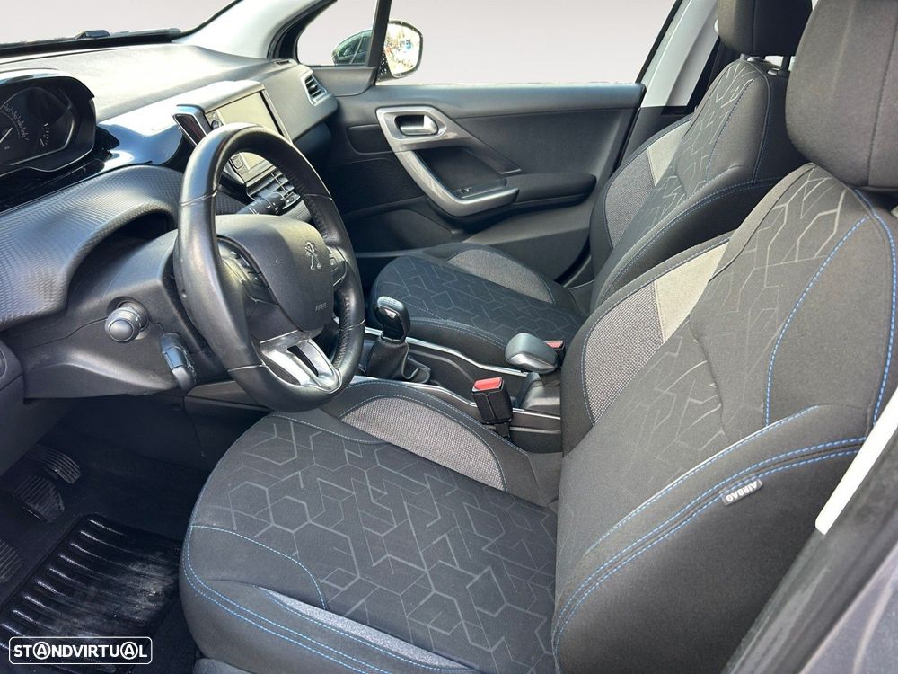 Peugeot 2008 1.6 BlueHDi Style - 9