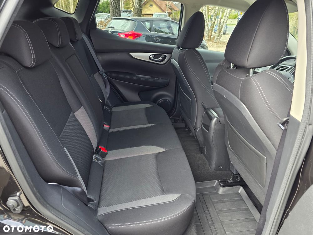 Nissan Qashqai 1.6 DCi N-Connecta - 21