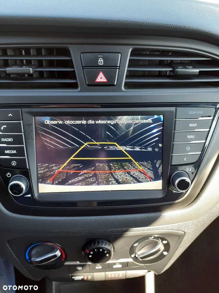 Hyundai i20 1.2 BlueDrive Go - 22