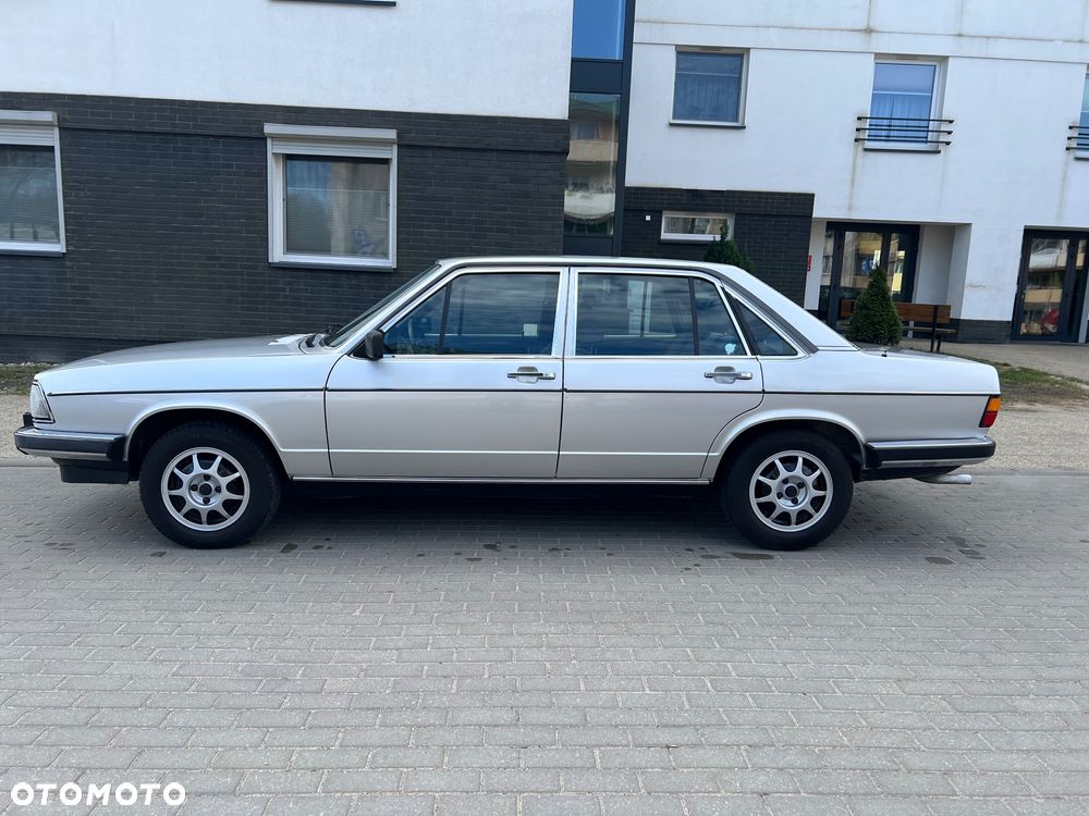 Audi 100 - 4