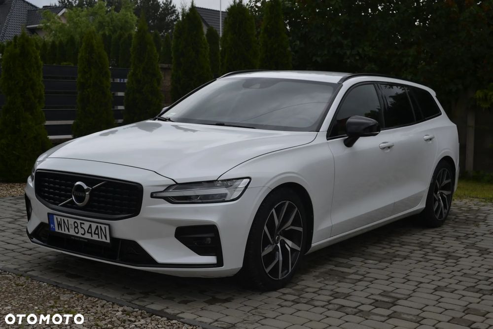 Volvo V60 B3 B R-Design - 2