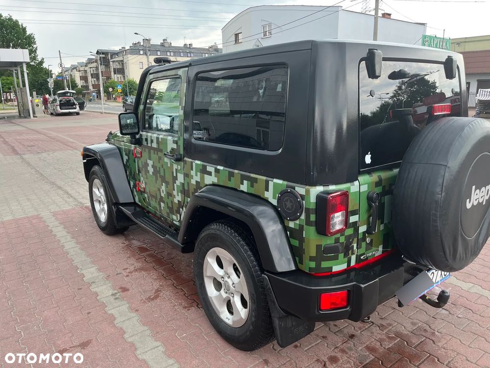 Jeep Wrangler - 5