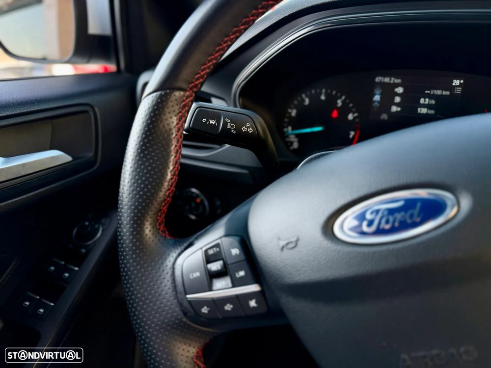 Ford Focus 1.0 EcoBoost MHEV ST-Line - 19