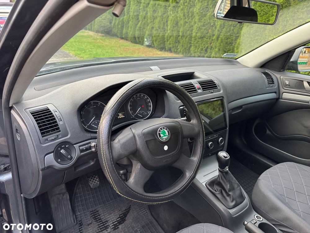 Skoda Octavia 1.4 TSI Ambiente - 11