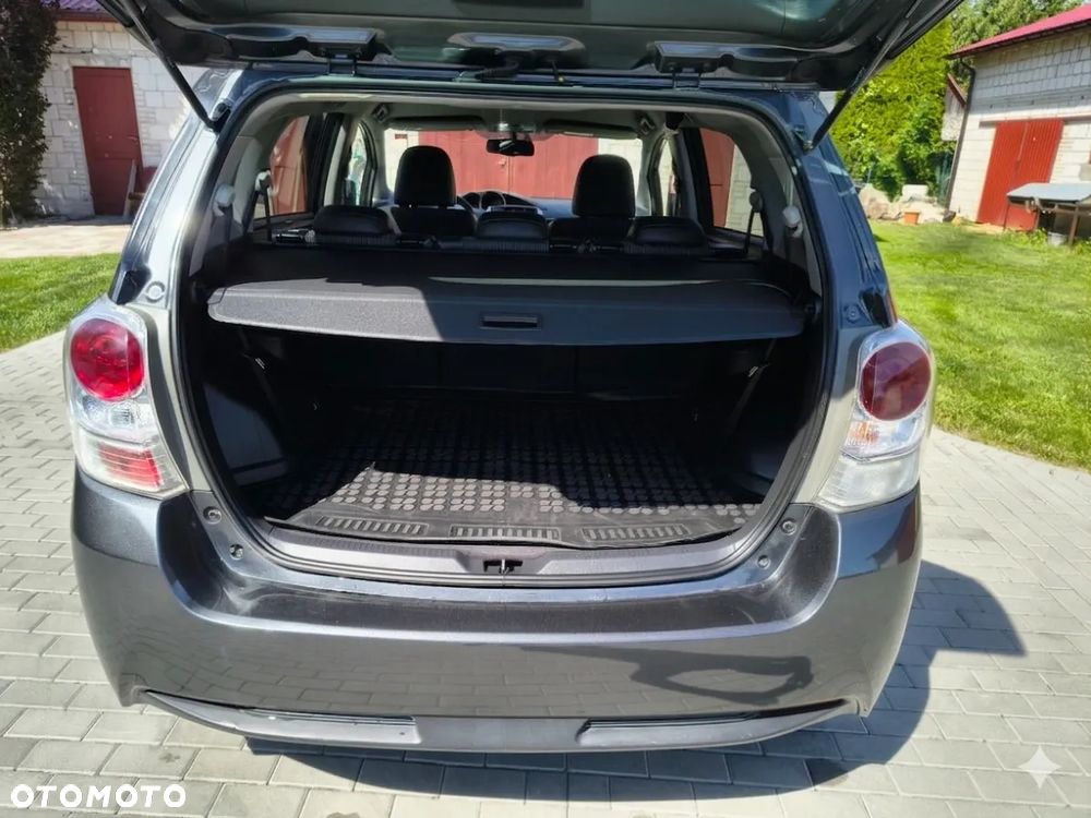 Toyota Verso 1.6 D-4D Premium 7os - 6