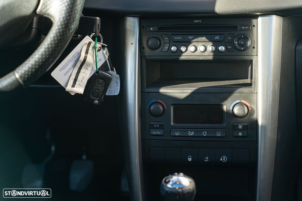 Peugeot 207 SW 1.4 Premium - 15