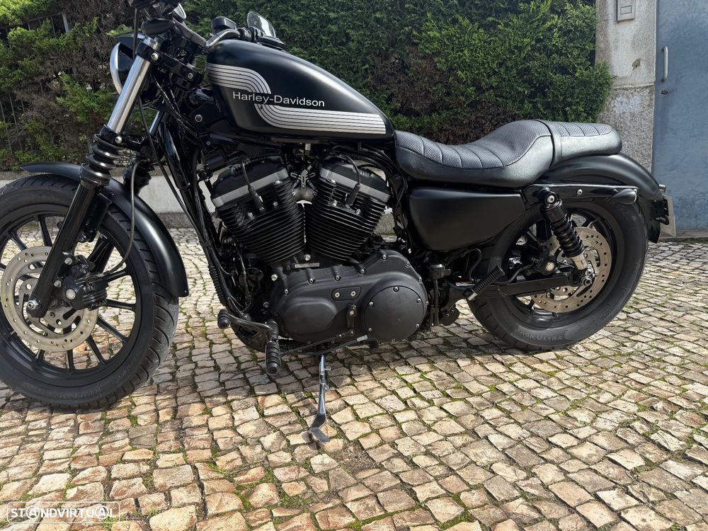 Harley-Davidson 883 Iron - 3