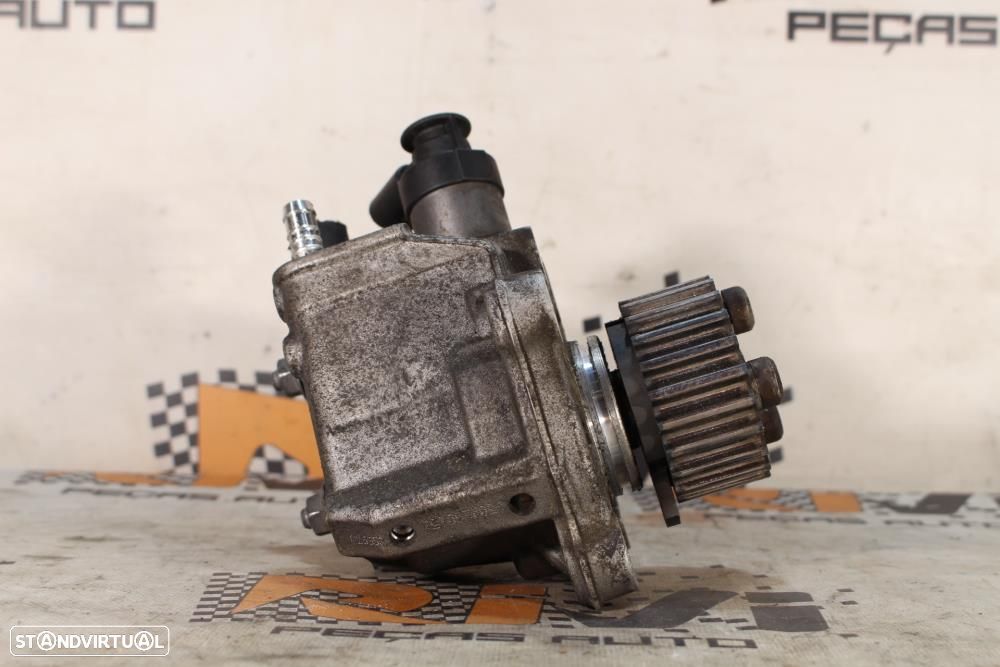 Bomba Injetora 2.0 TDI VAG - 03L130755L / 0445010526 - 2