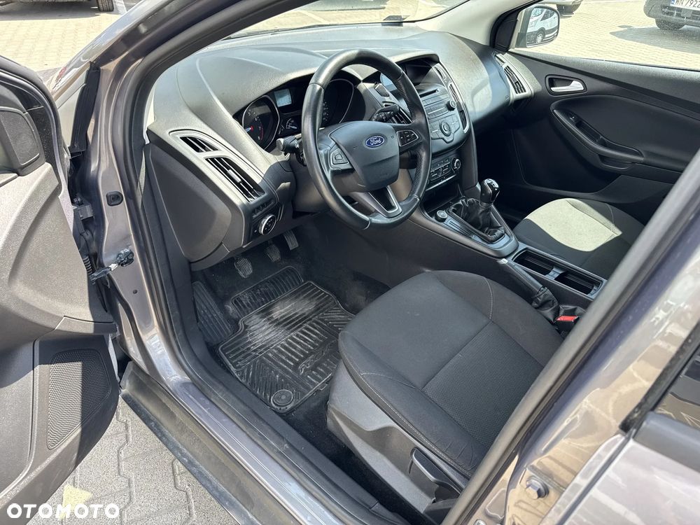 Ford Focus 1.6 Trend - 10