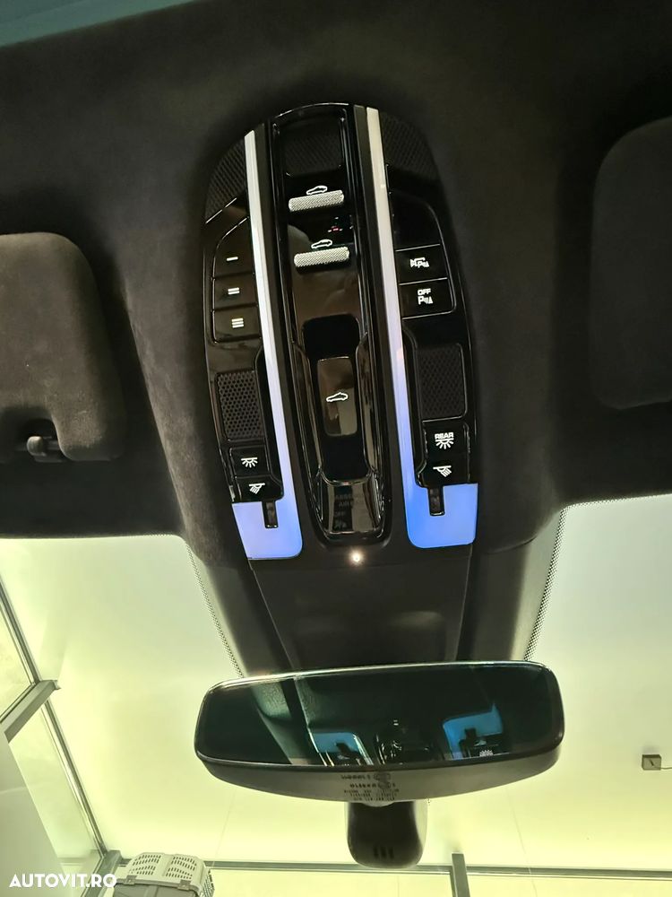 Porsche Panamera 4 E-Hybrid - 15