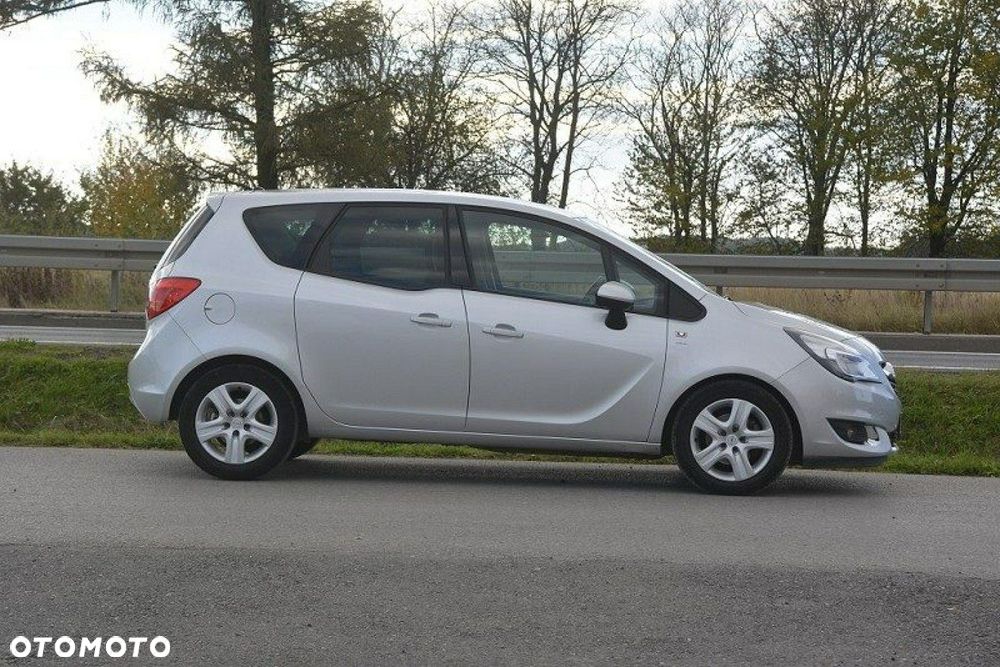 Opel Meriva - 11