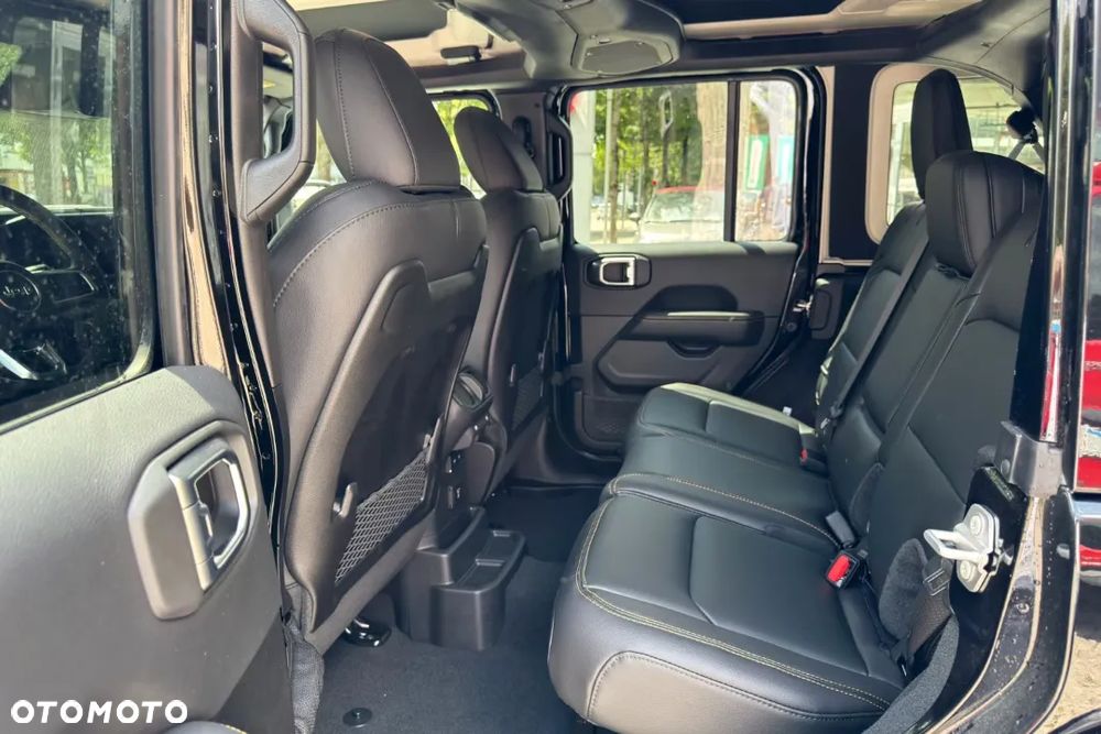 Jeep Wrangler Unlimited GME 2.0 Turbo Sahara - 27