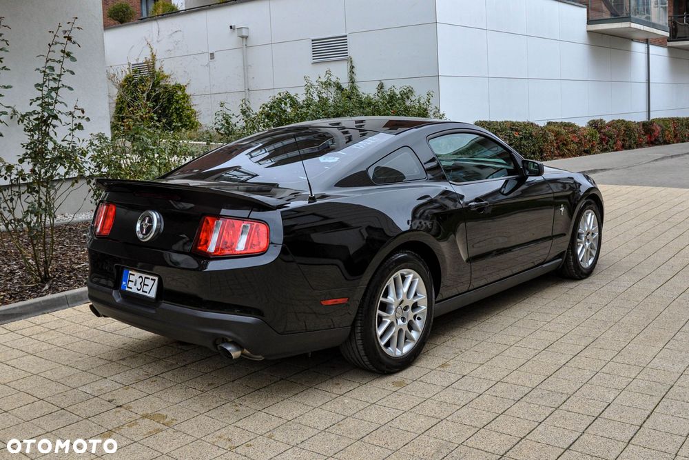 Ford Mustang - 4