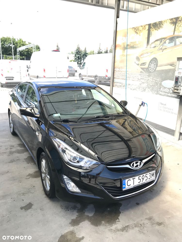 Hyundai Elantra 1.6 Classic + - 12
