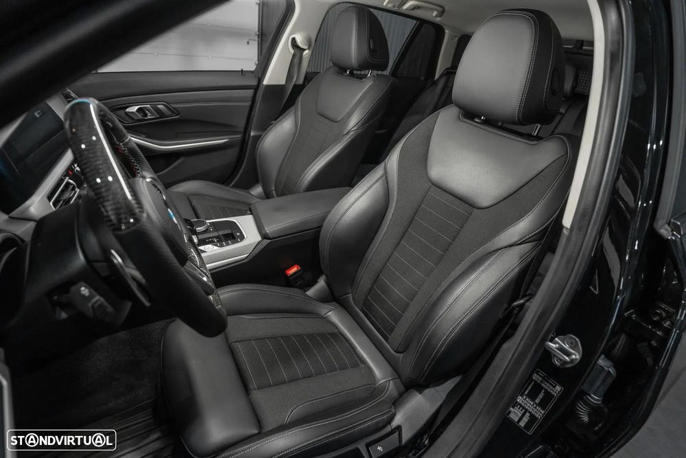 BMW 318 i Aut. M Sport - 22