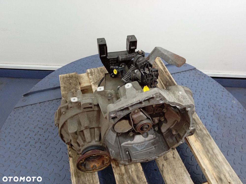 SKODA RAPID 1.6 TDI 116KM SKRZYNIA MANUALNA RSY - 5