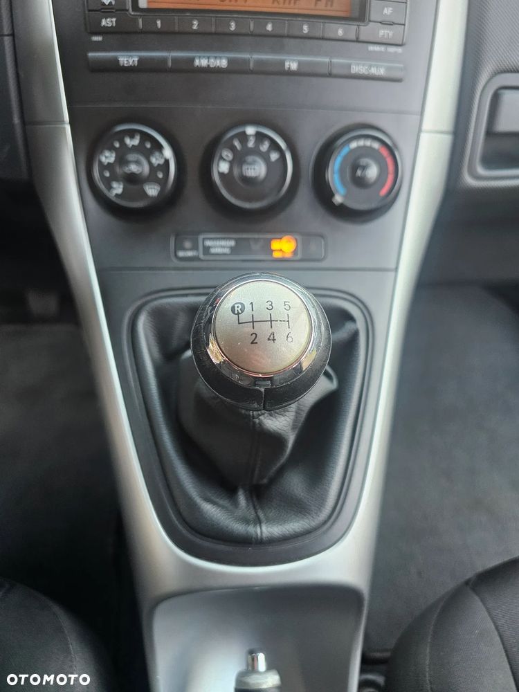 Toyota Auris 1.33 VVT-i Terra - 16