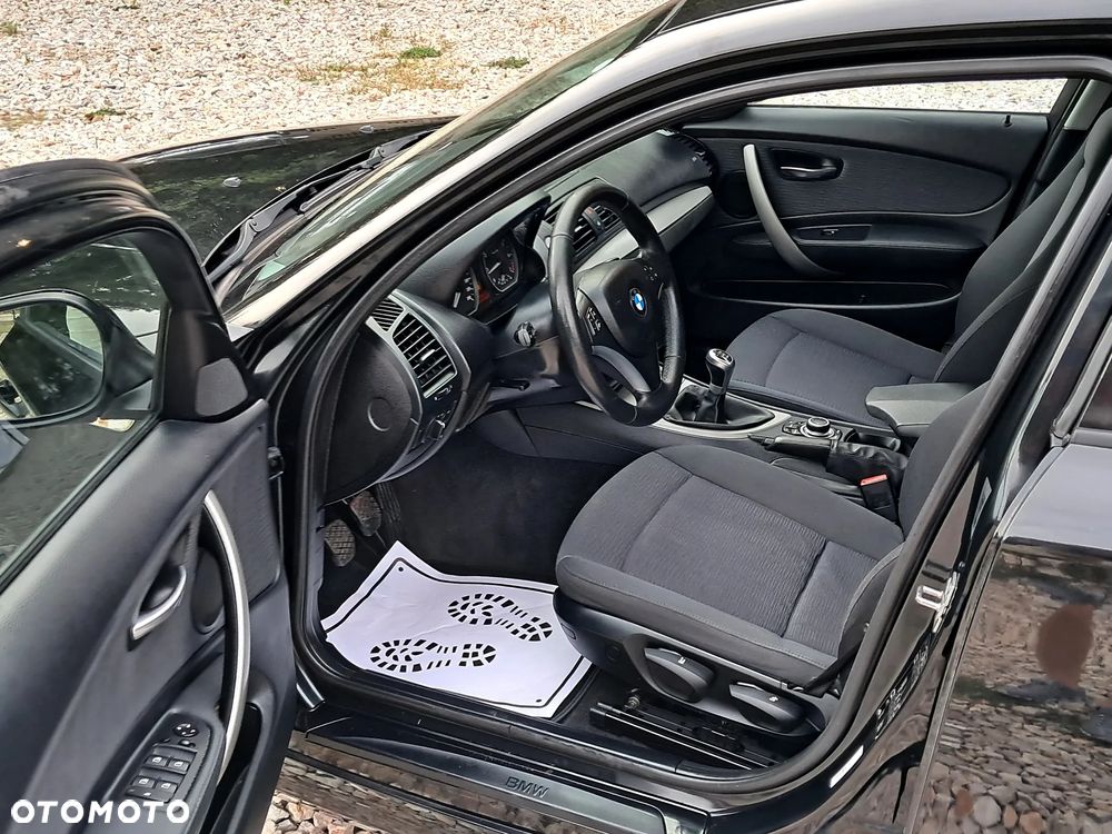 BMW Seria 1 116i Edition Sport - 12