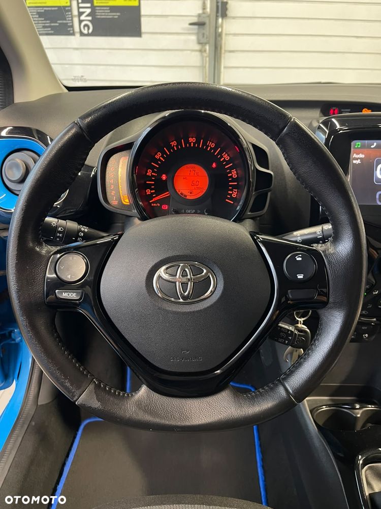 Toyota Aygo x-clusiv - 29