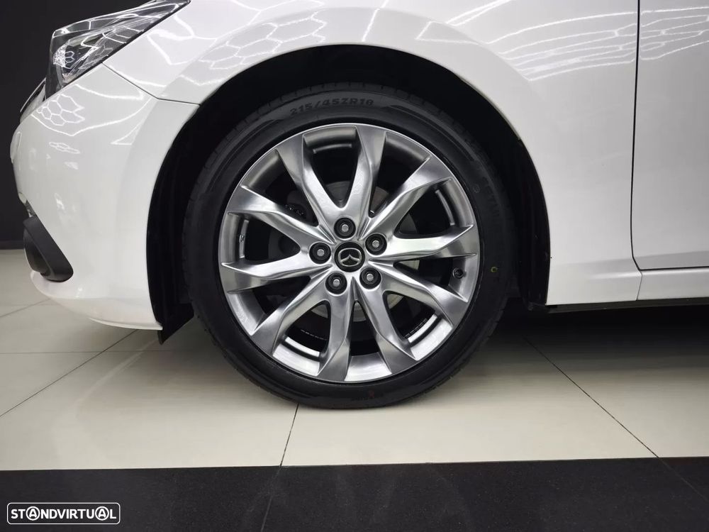 Mazda 3 Hatchback 1.5 Sky-D Excellence Navi - 16