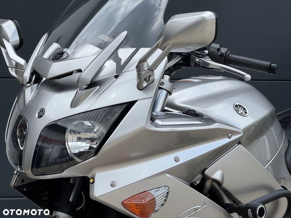 Yamaha FJR - 25