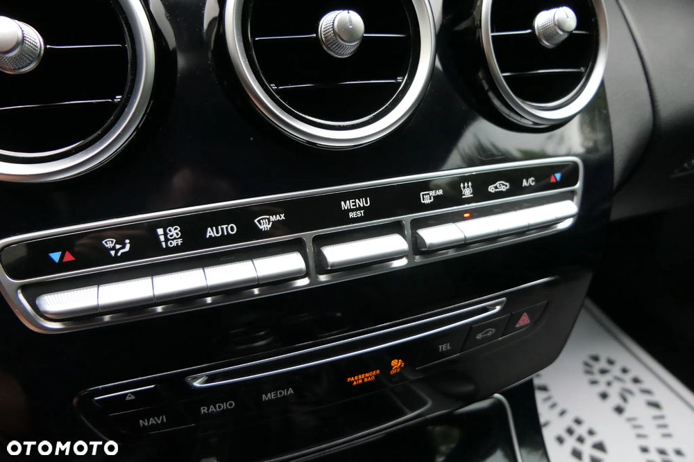 Mercedes-Benz Klasa C 180 (BlueEFFICIENCY) - 25