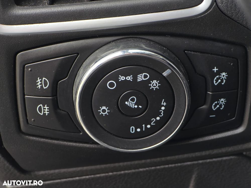 Ford Focus 1.6 TDCI ECOnetic 88g Start-Stopp-System Titanium - 16