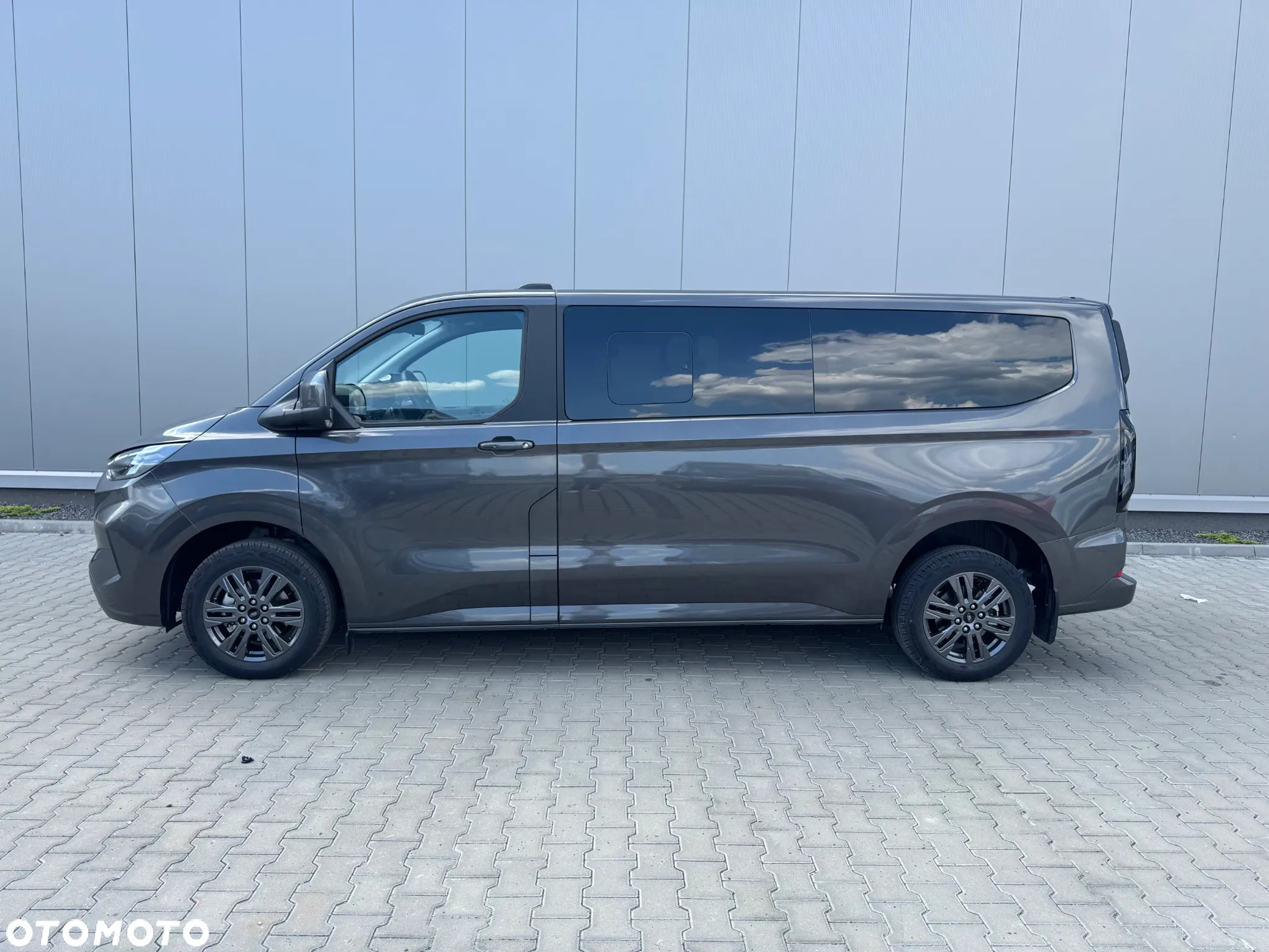 Ford Tourneo Custom 2.0 EcoBlue L2 Titanium SelectShift - 14
