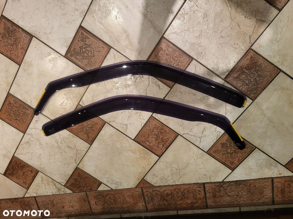 Owiewka Owiewki  VW GOLF III/Vento 5/4d 10.91-98r szyby przednie - 1