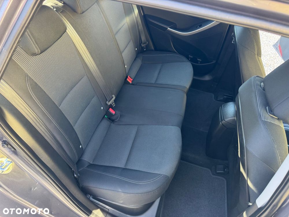 Hyundai i30 1.6 Comfort - 33