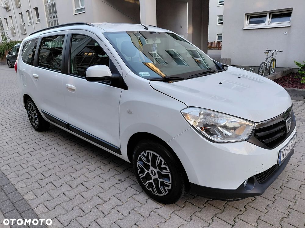 Dacia Lodgy 1.6 SCe Laureate S&S - 3