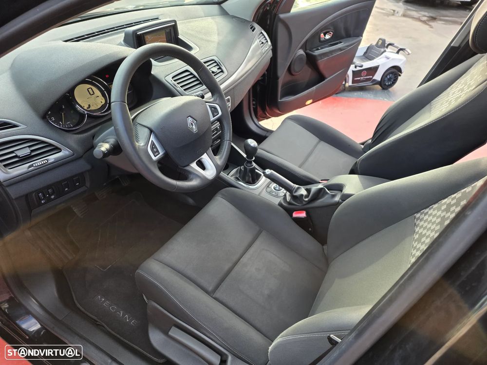 Renault Mégane Sport Tourer 1.5 dCi Dynamique S - 23