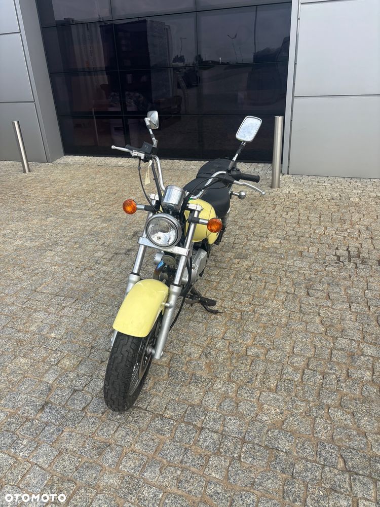 Suzuki Marauder - 1