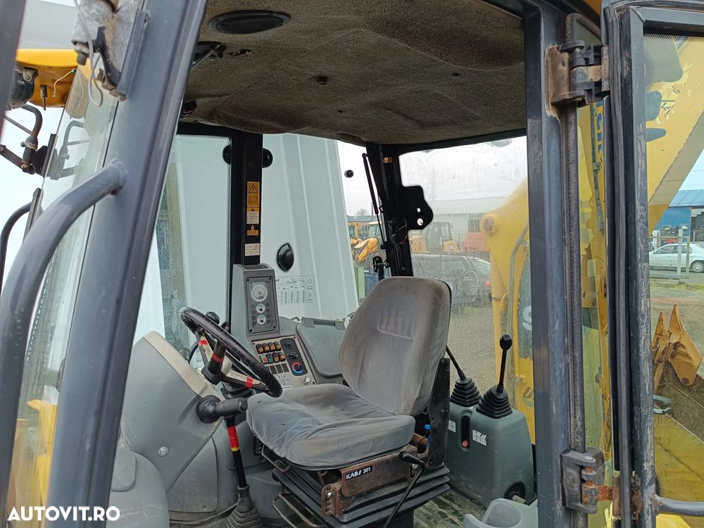 Komatsu WB93S-5E0 - 13